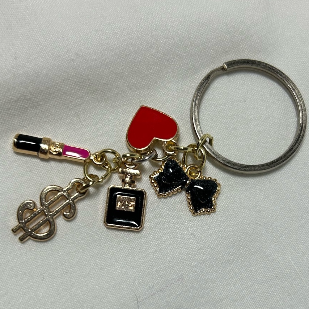 Silver keychain with charms - Picture 3 of 6